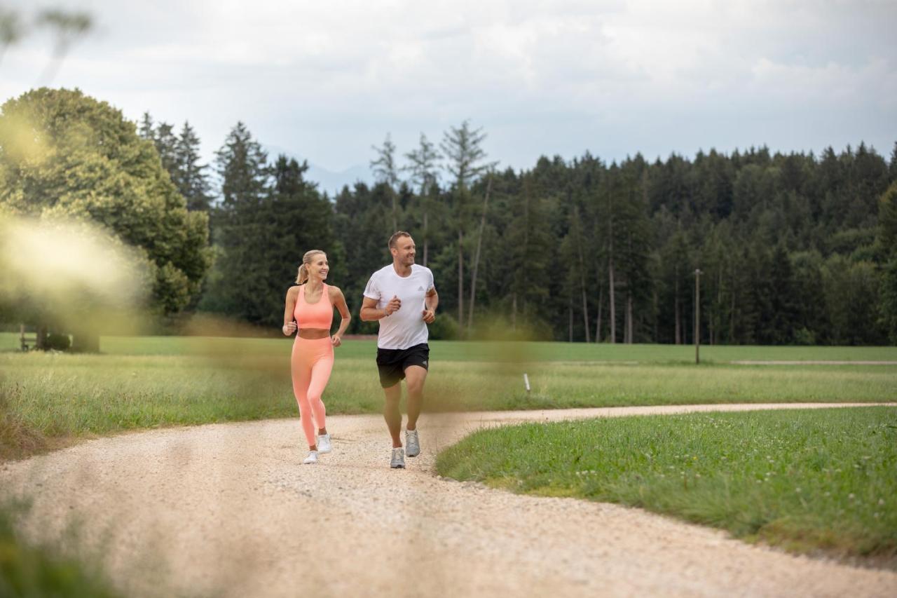 Wellness Natur Resort Gut Edermann ไทเซนดอร์ฟ ภายนอก รูปภาพ