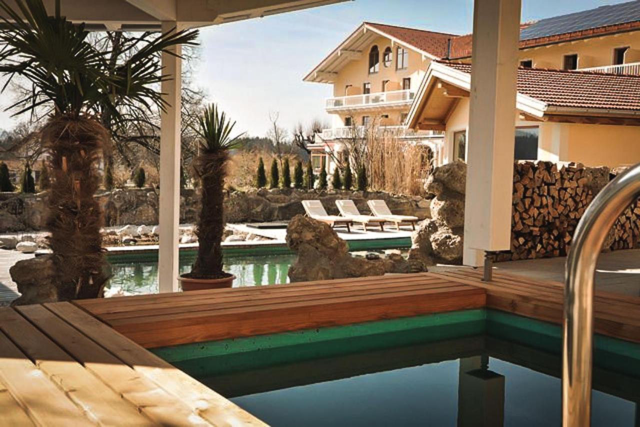 Wellness Natur Resort Gut Edermann ไทเซนดอร์ฟ ภายนอก รูปภาพ