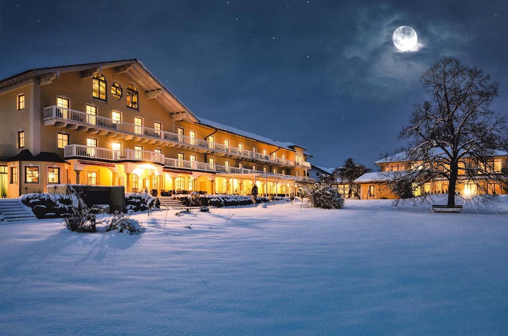 Wellness Natur Resort Gut Edermann ไทเซนดอร์ฟ ภายนอก รูปภาพ