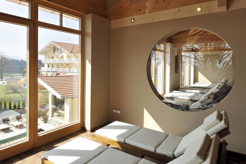 Wellness Natur Resort Gut Edermann ไทเซนดอร์ฟ ภายนอก รูปภาพ